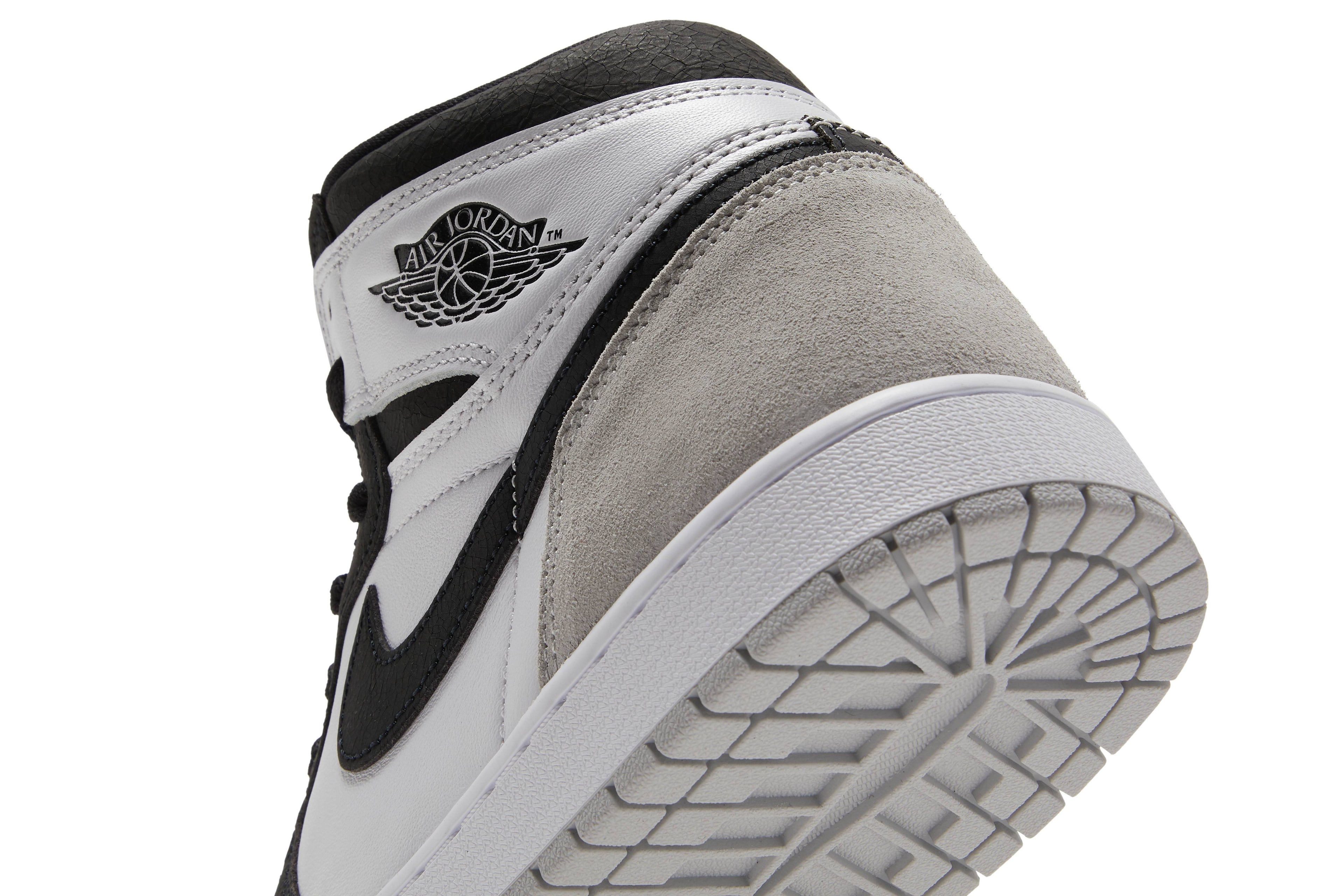 AIR JORDAN 1 RETRO HIGH OG ‘STAGE HAZE’